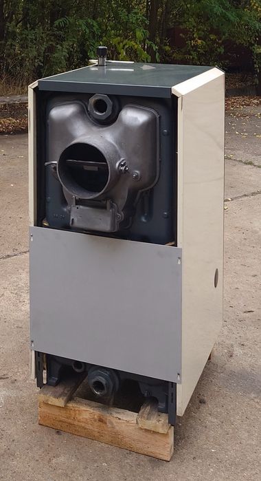 Чугунен котел на твърдо гориво Де Дитрих / De Dietrich 35 kW