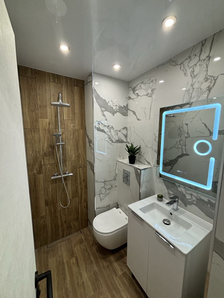 Продава се Тристаен апартамент в Пловдив, Тракия - 106 кв.м за 1595 €/кв.м - Снимка #12