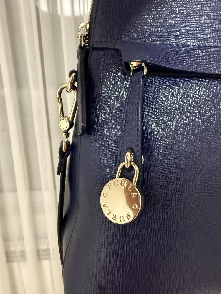Furla Piper тъмно синя