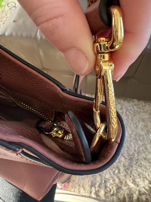 Coccinelle дамска чанта Нова