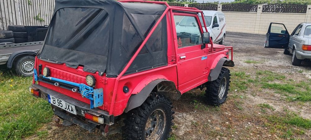 Vând samurai cu motor de 1.6 8 v vitara