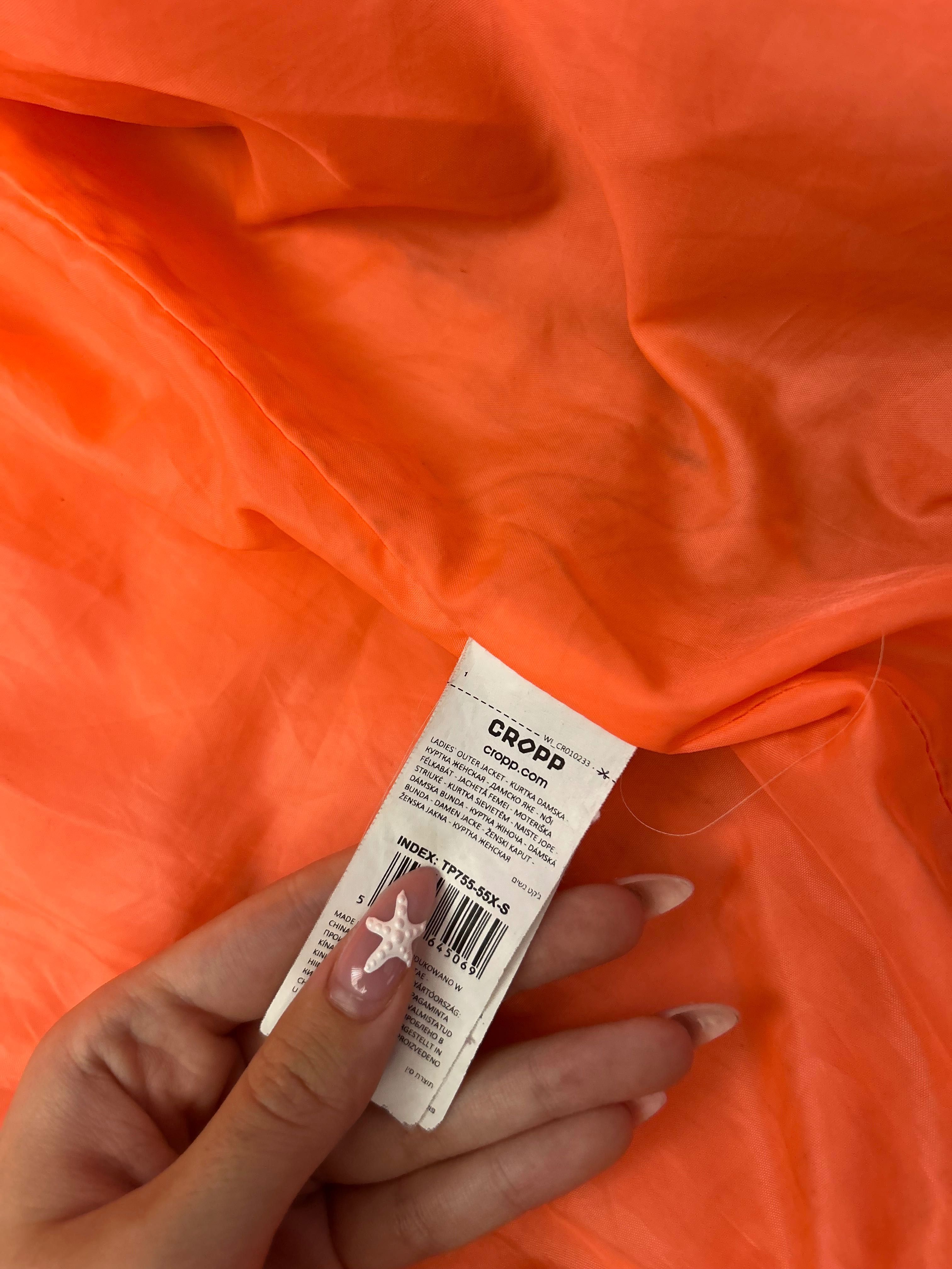 Дамски преходни якета и худита марки Bershka, H&M, Cropp