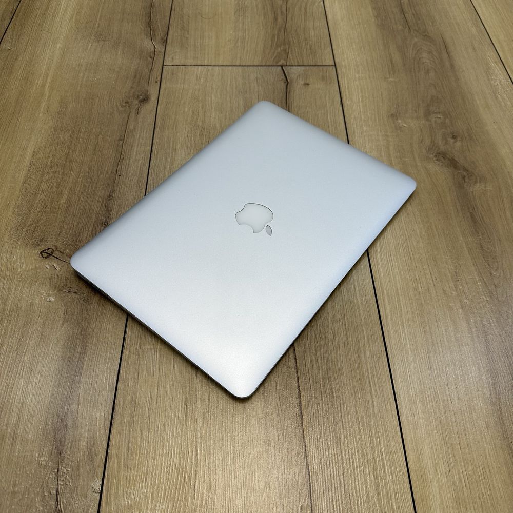 Macbook Air 2017 8/128 GB i5