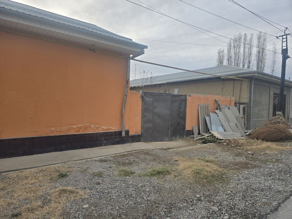 Срочно продаётся земельный участок.  Можно три сотки, можно четыре,