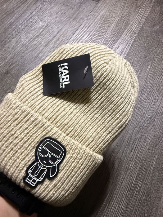 Caciula Fes Karl Lagerfeld noua/new