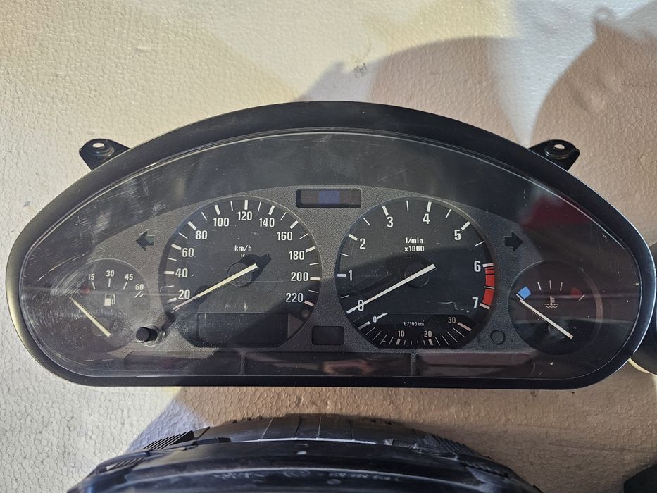 Ceasuri de bord originale BMW E36