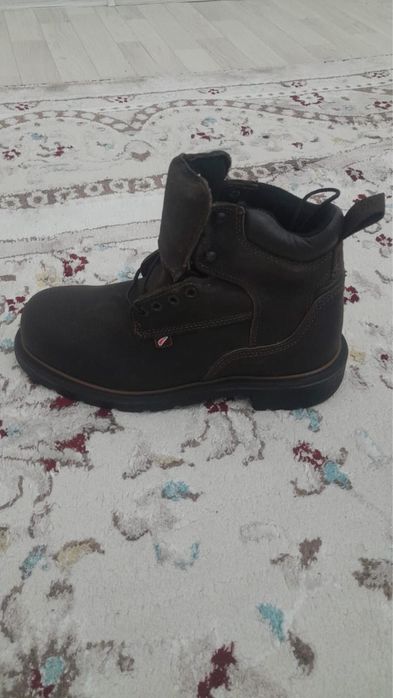 Ред винг сатылады