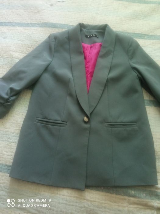Офисный женский пиджак