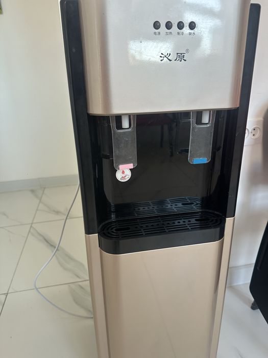 Диспенсер в идеальном состоянии