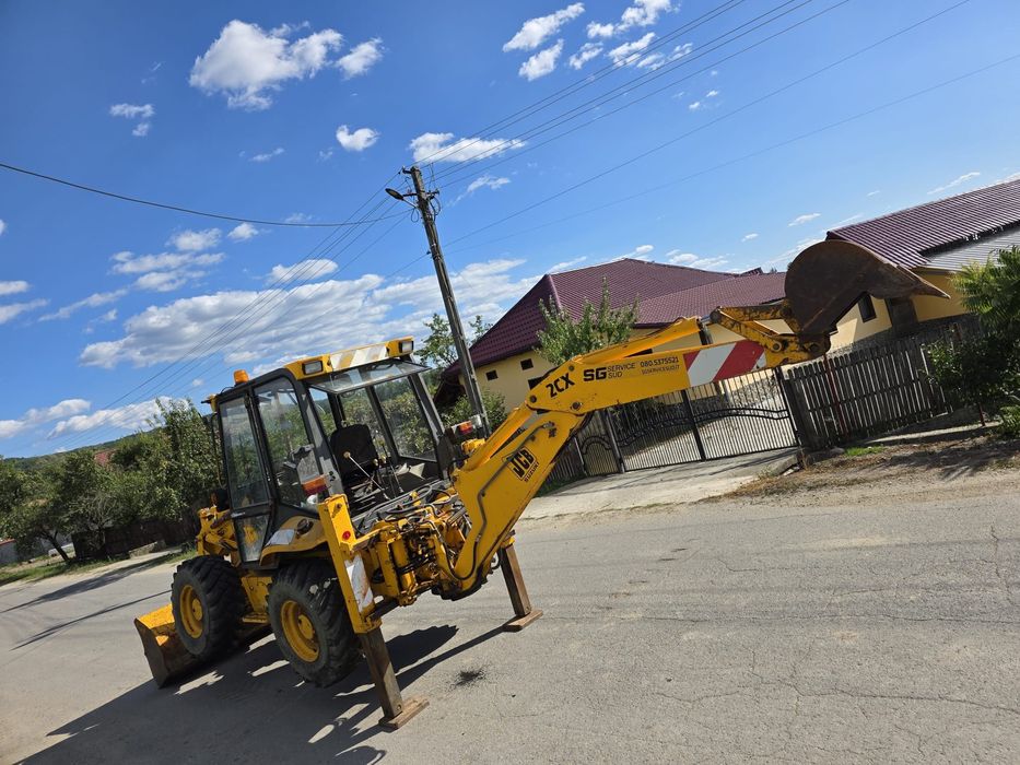 Buldoexcavator Jcb 2cx