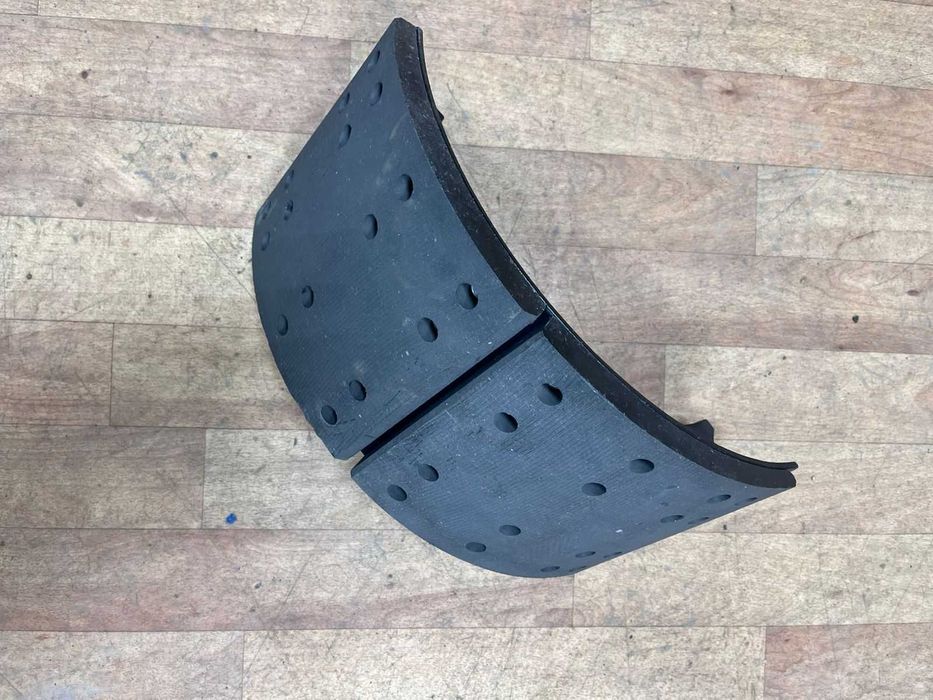 Колодки тормозные на ось L1 8тонн. Прицеп Камаза Ставрополец.