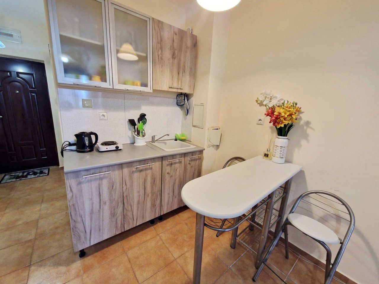 Продава се Едностаен апартамент в к.к. Слънчев бряг - 30 кв.м за 1250 €/кв.м - Снимка #2