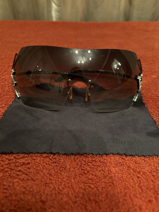 Оригинални слънчеви очила/маска с лого от камъни Пако Рабан!