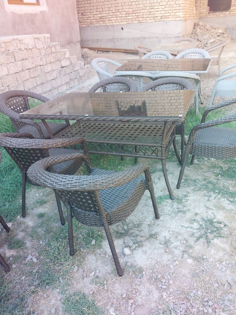 Ratan to'qima stol stular