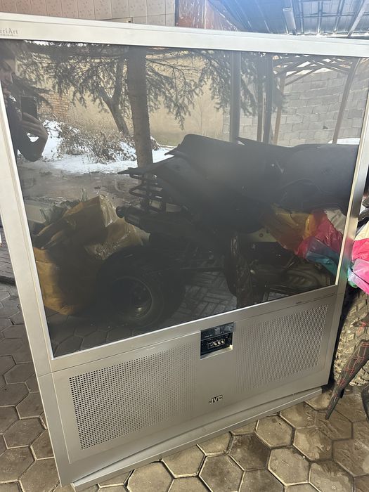 Продам телевизор