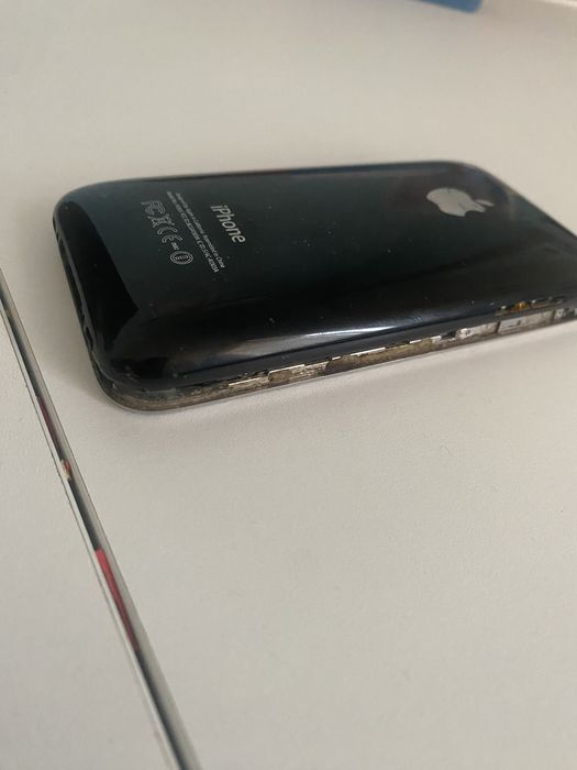 4 броя Iphone + ipod