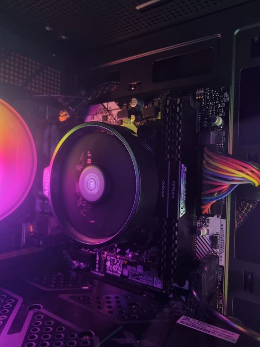 PC Gaming | RX 580 8GB XFX | Ryzen 5 1600AF | 16 GB Crosair 3200 mhz