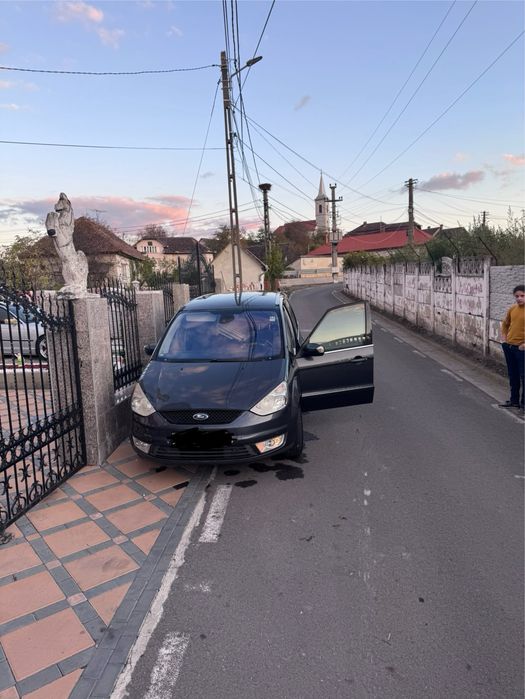 vand ford galaxy  2010 20i benzină