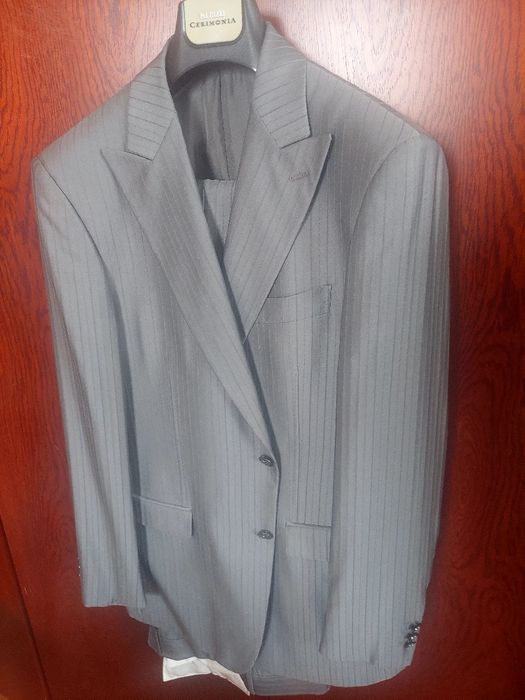 Vand costum Pal Zileri