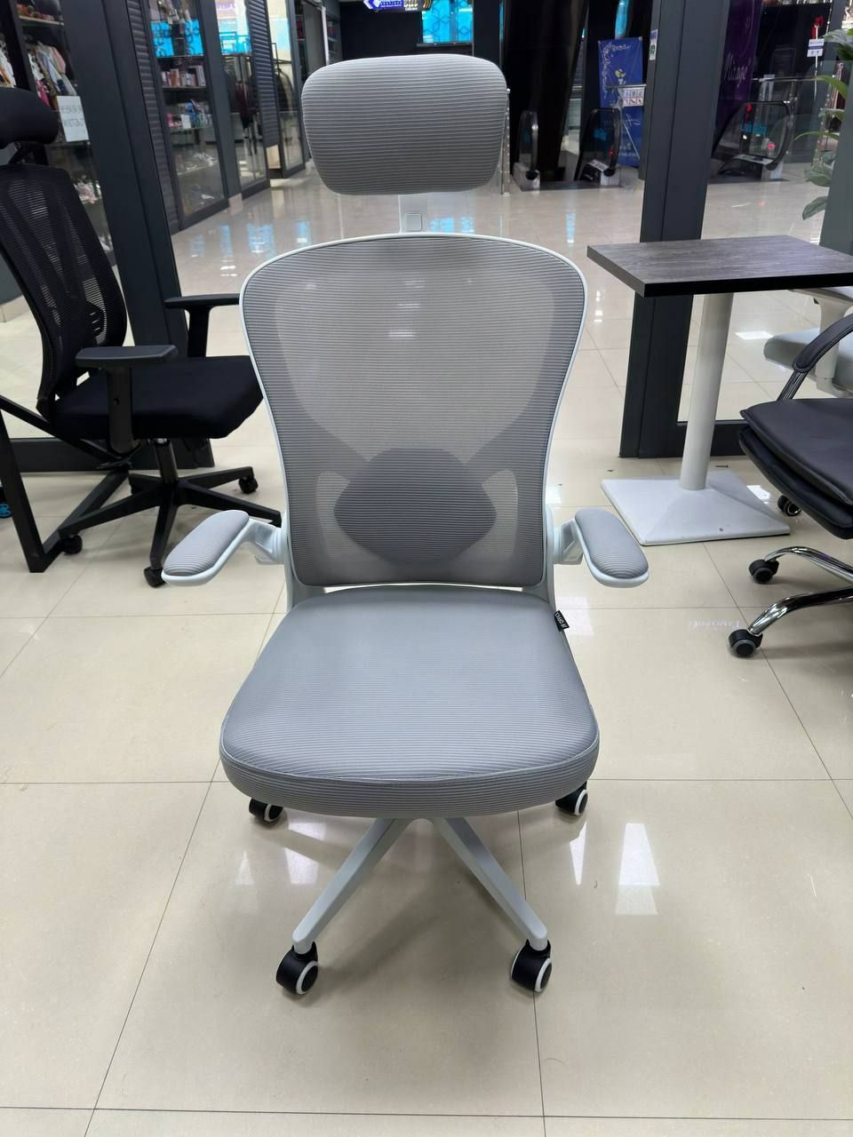 Офисное кресло модель Ариола grey , black