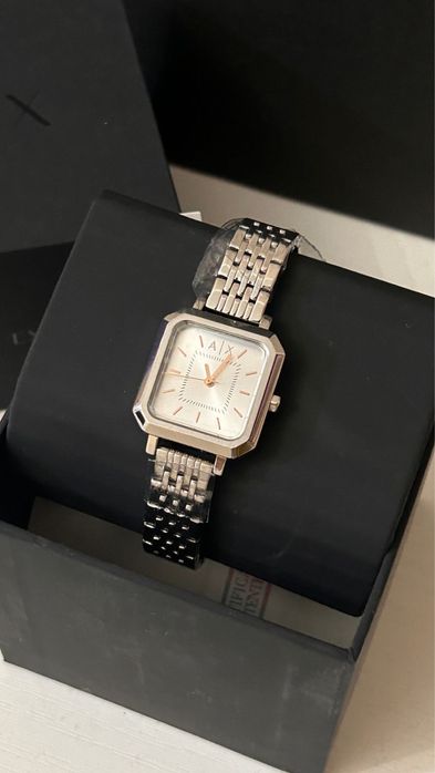 Часы от Armani Exhange