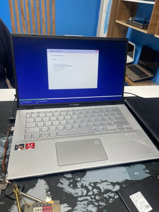 продам ноутбук Асус вивобук навороченный