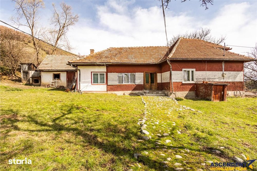 FILM! Domeniu de 6.500 mp teren + casa parinteasca, in magia Bucegilor