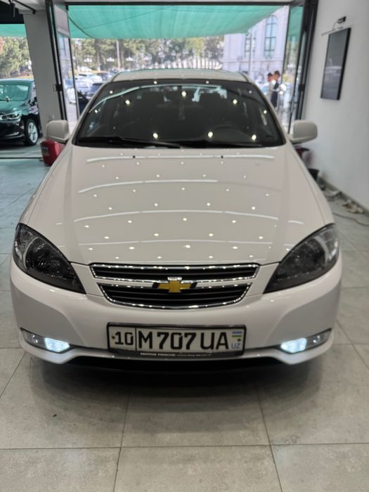 Srochna Gentra sotiladi 12.000$