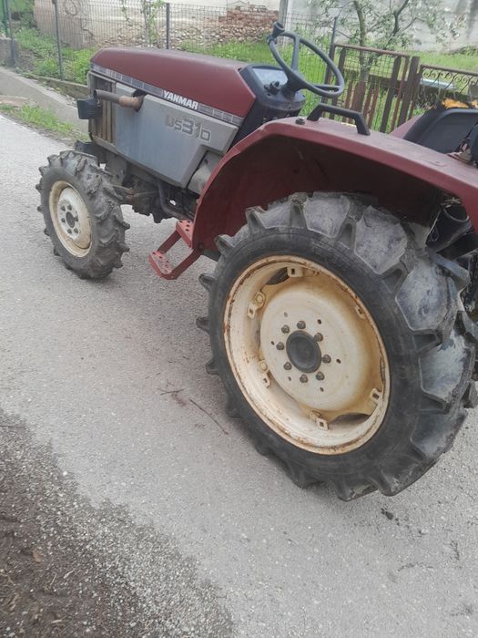 Vând tractor japonez 4x4