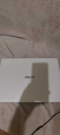 Asus X553S 4gb ram 1Tb hd