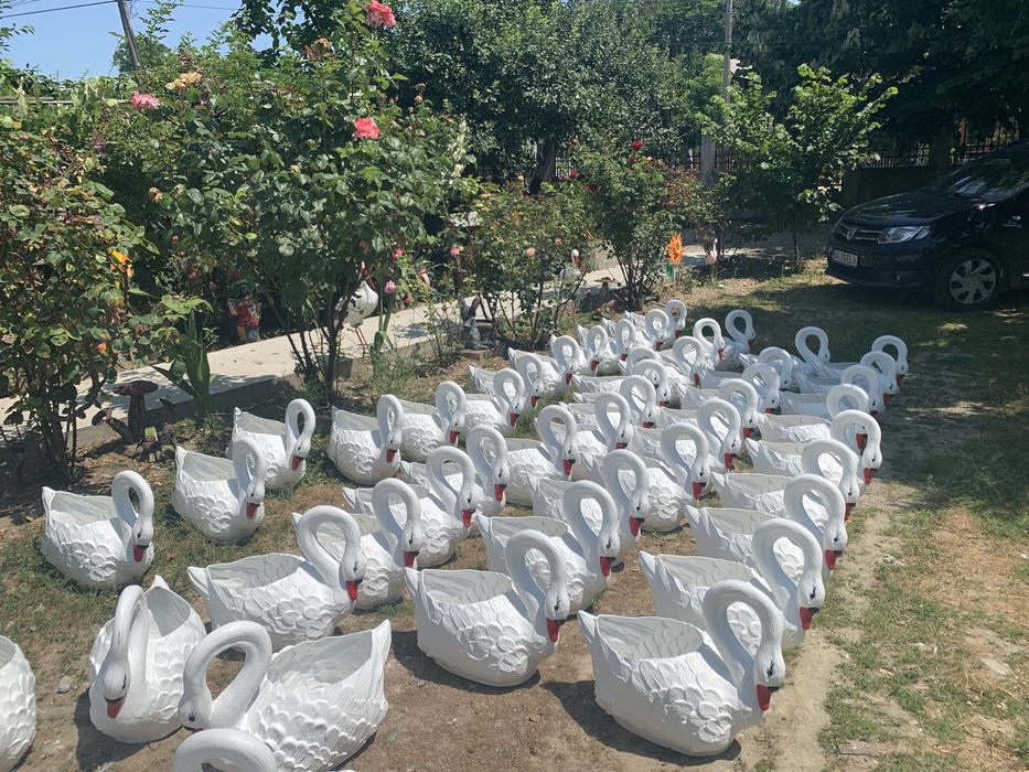 Lebada giveci din plastic