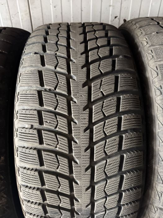 Anvelope 295 40 21 M+S de iarna nefolosite ( echivalent 285 40 21)