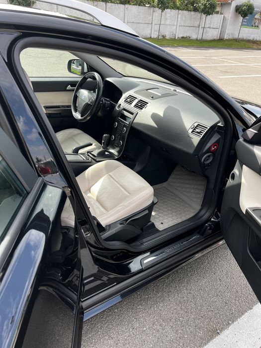 Volvo V50 R Design