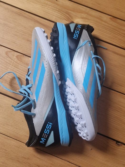 Ghete fotbal sintetic Adidas Leo Messi