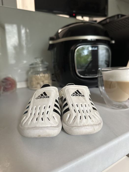 Sandale Adidas marimea 20