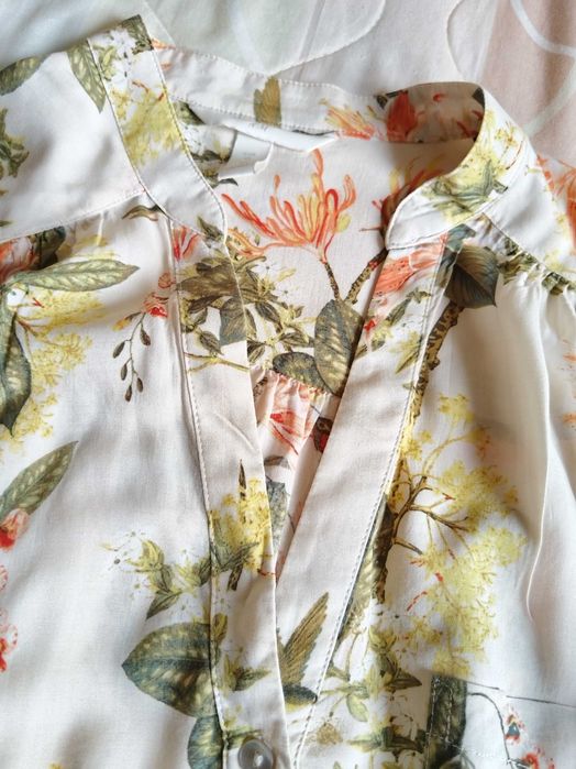 Дамска риза на цветя