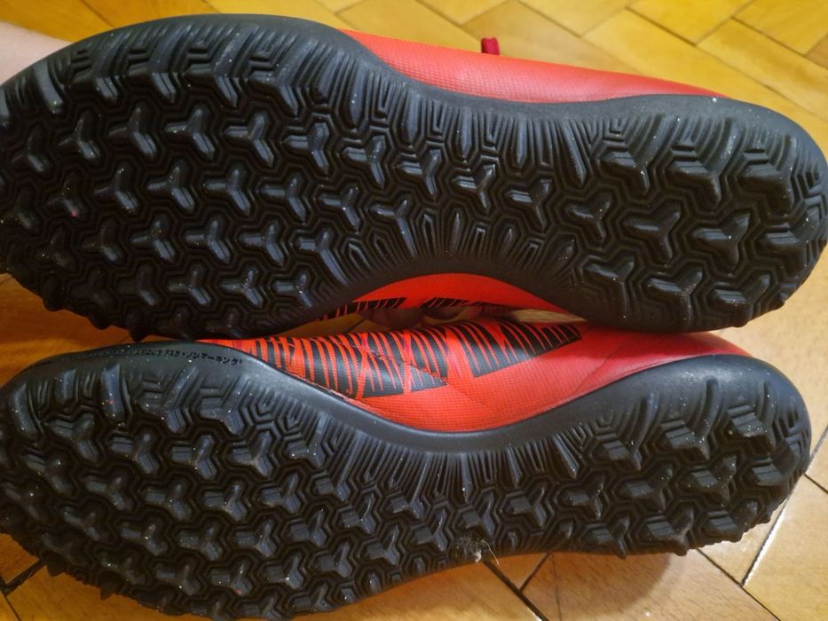 Оригинални стоножки Nike, номер 40