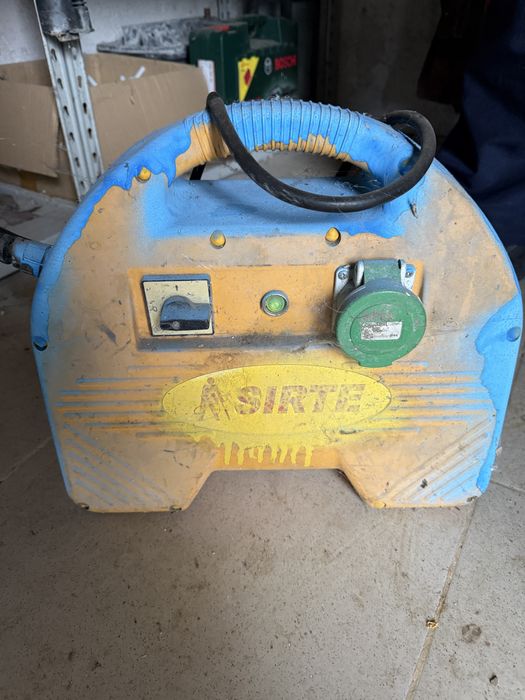 Vibrator beton mic si vibrator mare