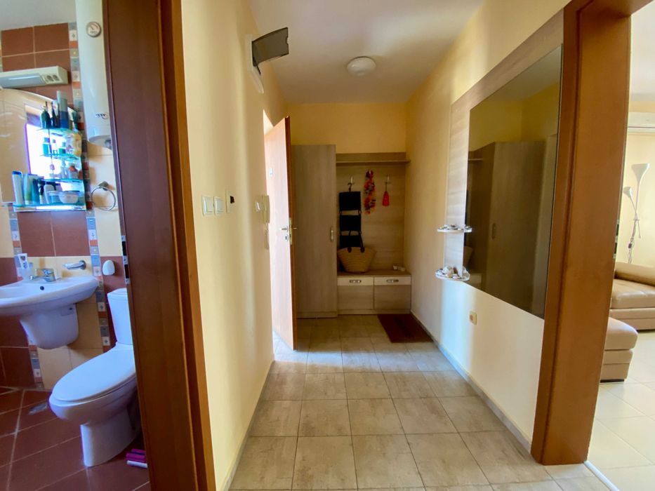 Продава се Двустаен апартамент в к.к. Слънчев бряг - 80 кв.м за 1190 €/кв.м - Снимка #3