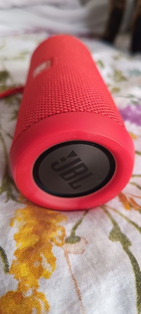 JBL Flip 3 червена