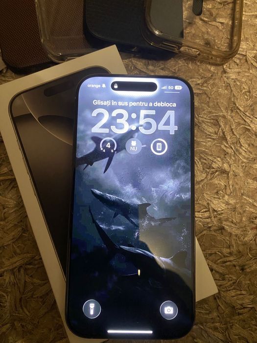 Iphone 16 pro titanium