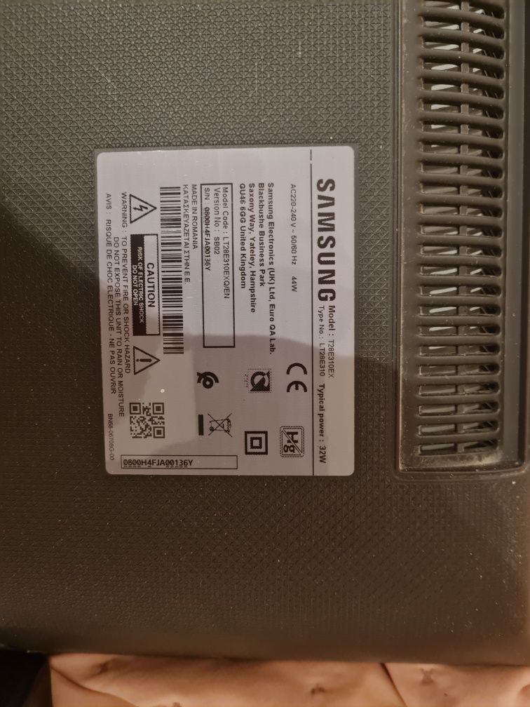 Продавам телевизор Samsung T28E310EX - 28",  Full HD, LED