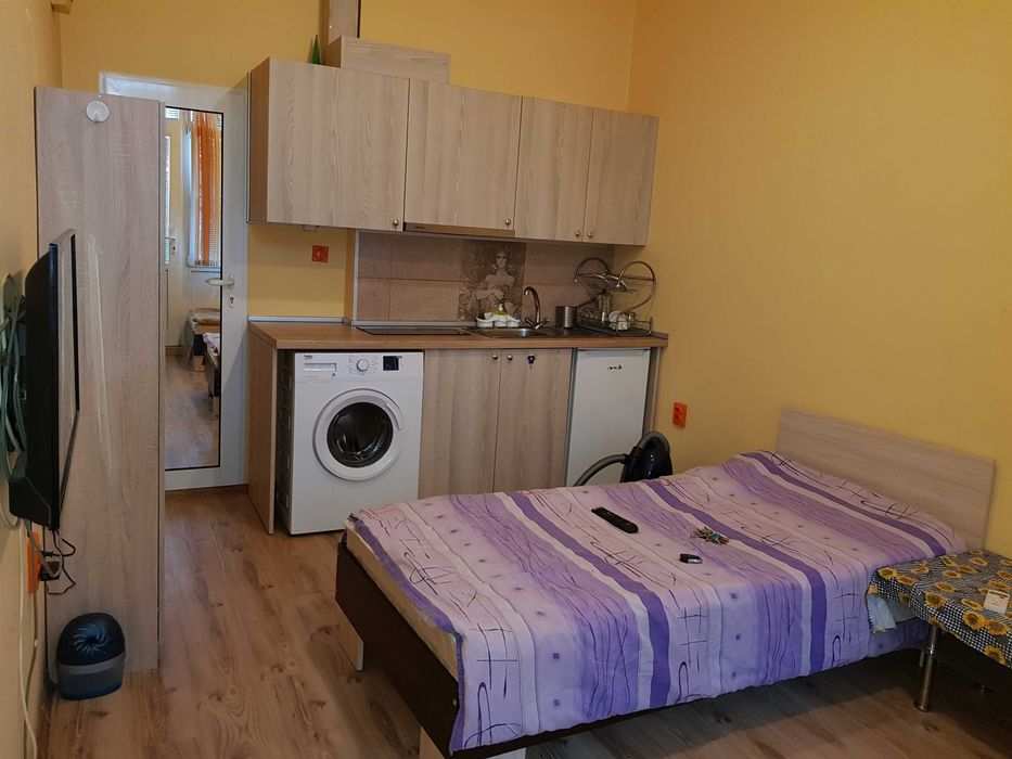 дава под наем 1-стаен - 300евро