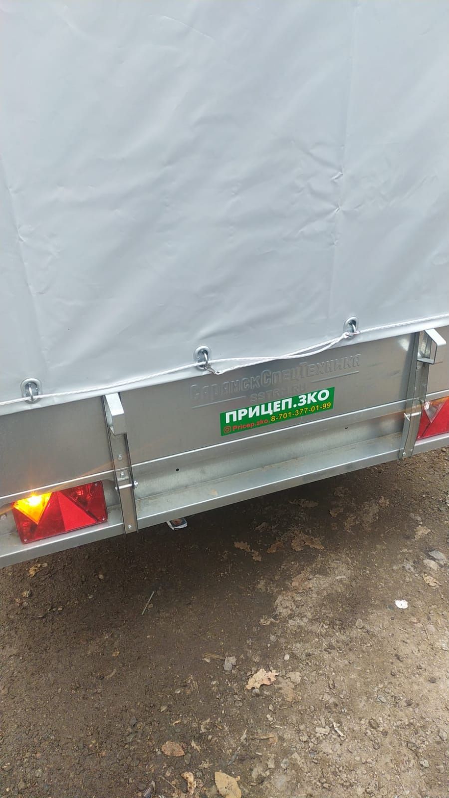 Легковой прицеп почти новый