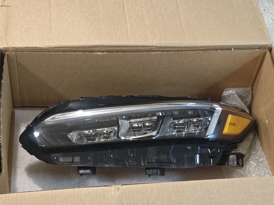 Ляв OEM фар - 33133150-T20-A52 за Хонда Honda Civic 11 gen.