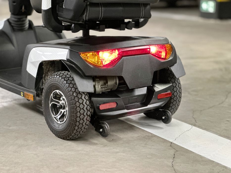 Scooter, carucior electric pers. mobilitate redusa/ handicap locomotor