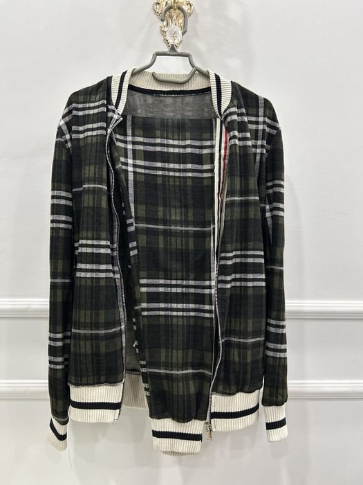 Мужской спортивный костюм