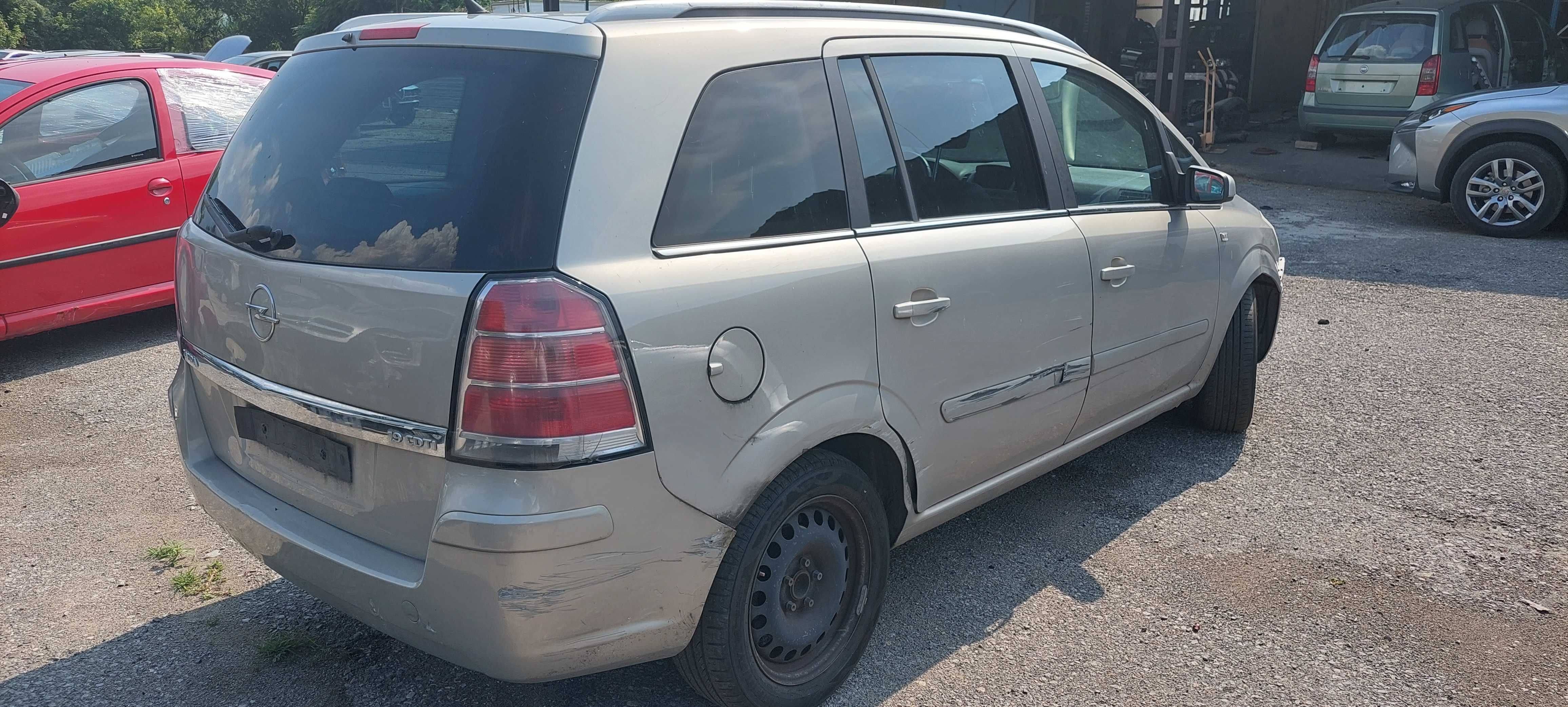 Opel Zafira B 1,9 DT , Опел Зафира Б н части!!
Март 2006