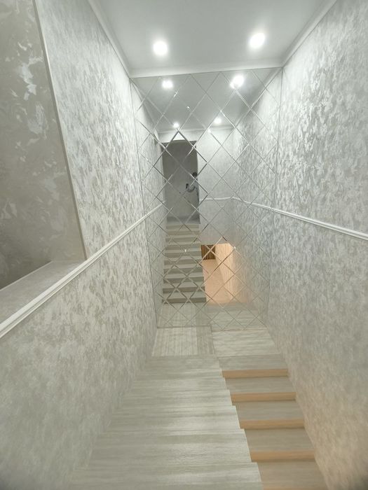 Лимонаий  Продается дом с участком. 2,5 соток. 2-уровня дом.