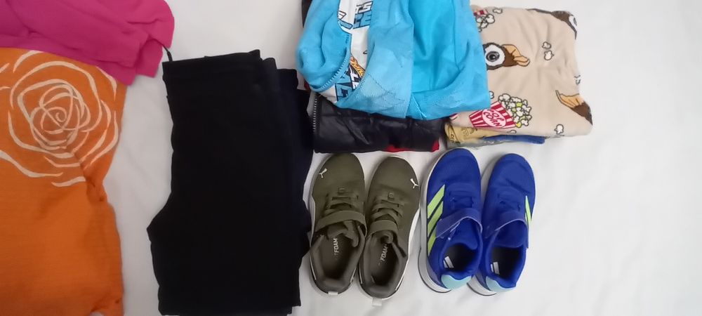 Imbracaminte s addidasi pentru copii de 8 _9 ani